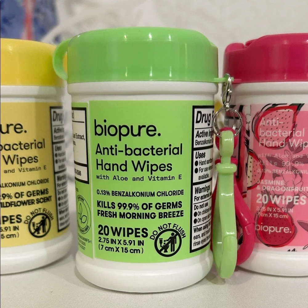 Anti-bacterial Hand Wipes – Yellow, Pink, or Green (20 Wipes) - Picture 4 of 5